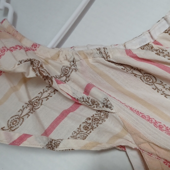 Stripped Cream and Multi Color Ruffle Tank Top size XL - Picture 2 of 4